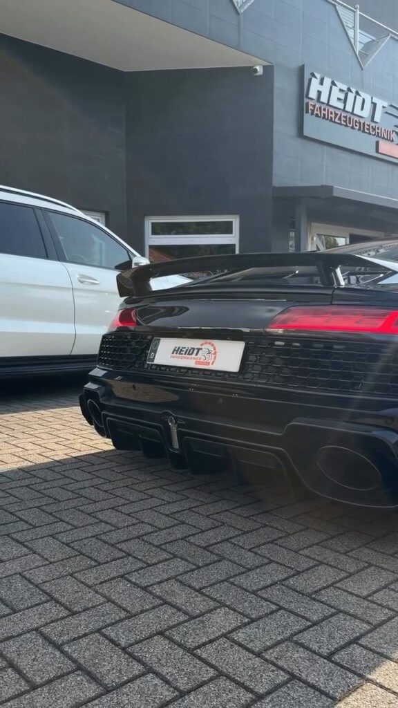 Audi R8